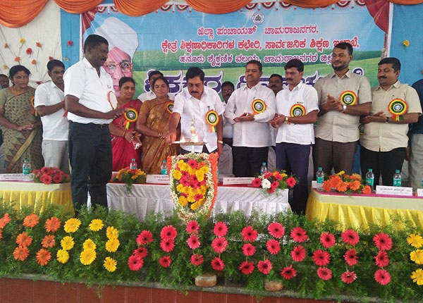 ದೇಶ ಅಭಿವೃದ್ಧಿ ಹೊಂದ ಬೇಕಾದರೆ ಶಿಕ್ಷಕರ ಪಾತ್ರ ಅತೀ ಮುಖ್ಯ: ಶಾಸಕ ಆರ್.ನರೇಂದ್ರರಾಜು ಗೌಡ